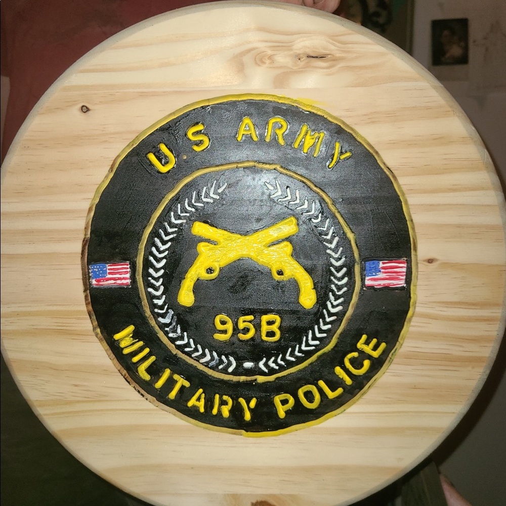 Wall decor / different military branches;